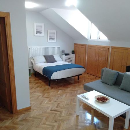 Airport Ifema Barajas Home Madrid Eksteriør billede
