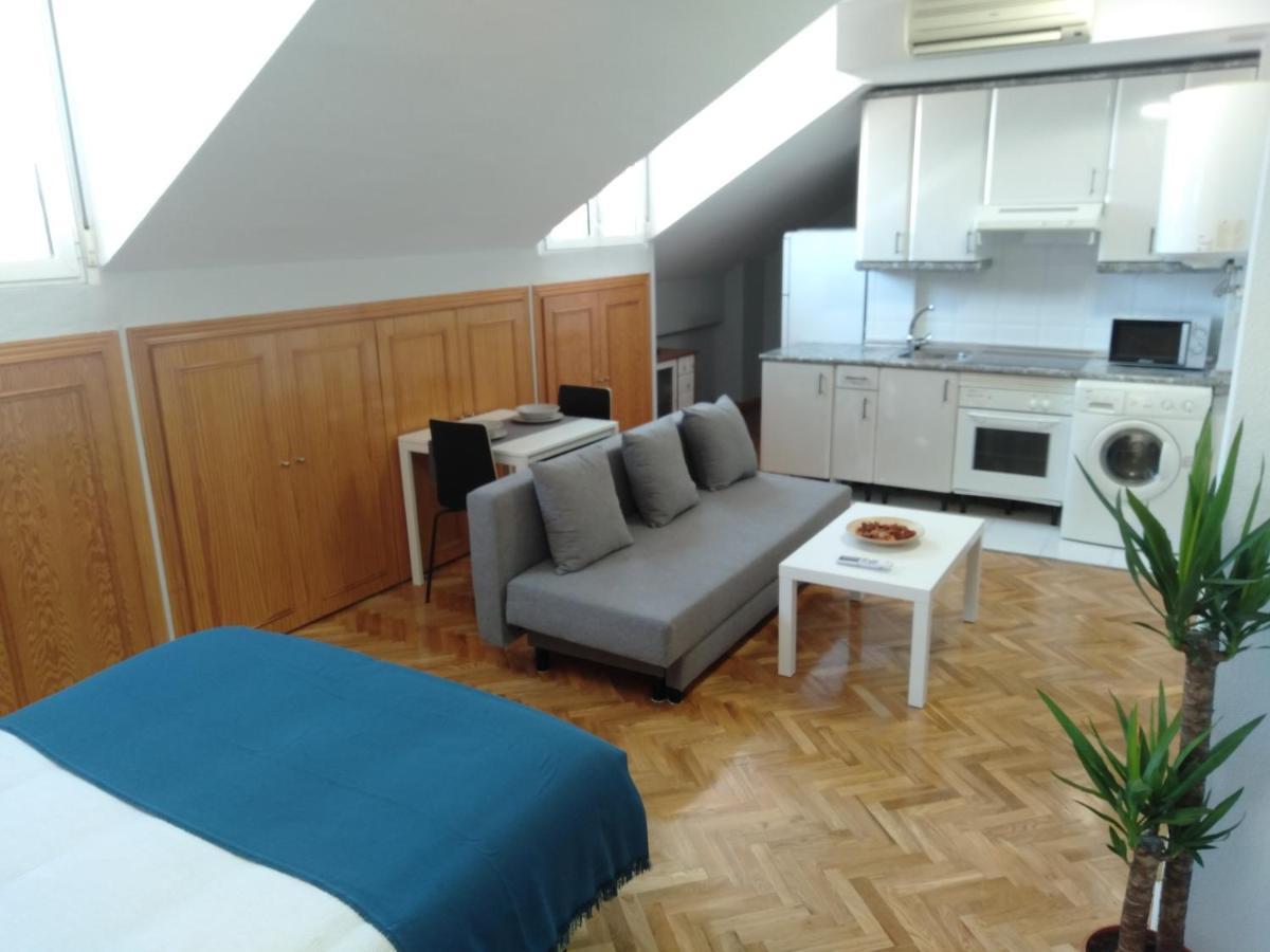Airport Ifema Barajas Home Madrid Eksteriør billede